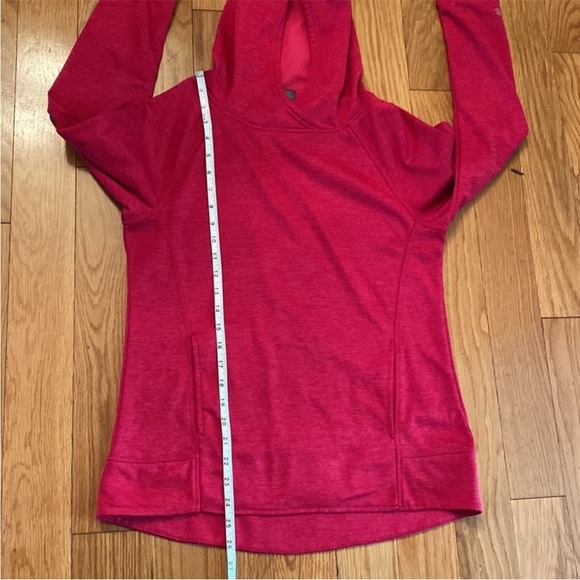 3/$20✨Champion Women's Vibrant Red Hoodie - Picture 6 of 10